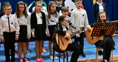 Uroczyste przekazanie do użytku sali gimnastycznej w Chmielku