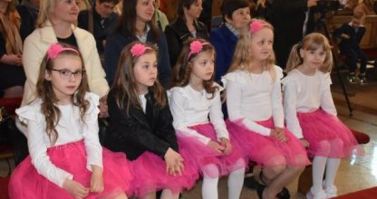 Chóry z GOK śpiewem wypraszały miłosierdzie dla Polski i świata 